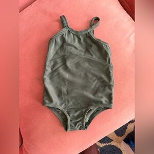 Phil & Phae kids swim suit soft fabric size 5/6